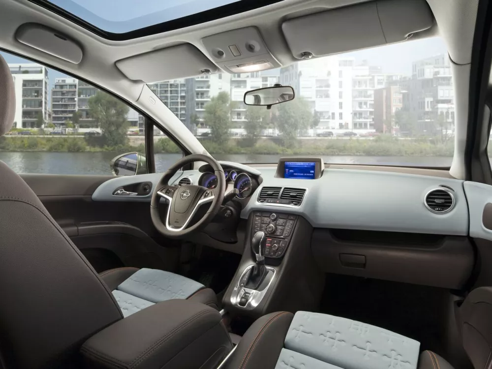 Автомобиль Opel Meriva B Компактвэн