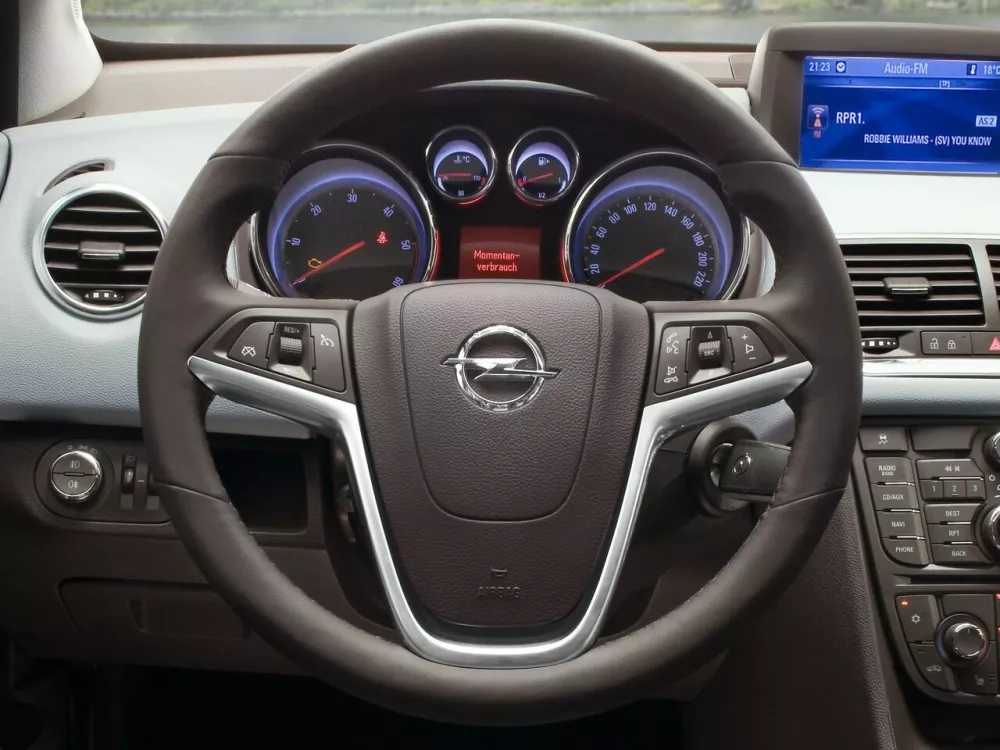 Автомобиль Opel Meriva B Компактвэн