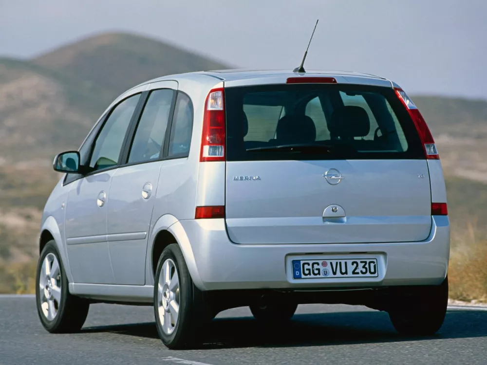 Автомобиль Opel Meriva A Компактвэн