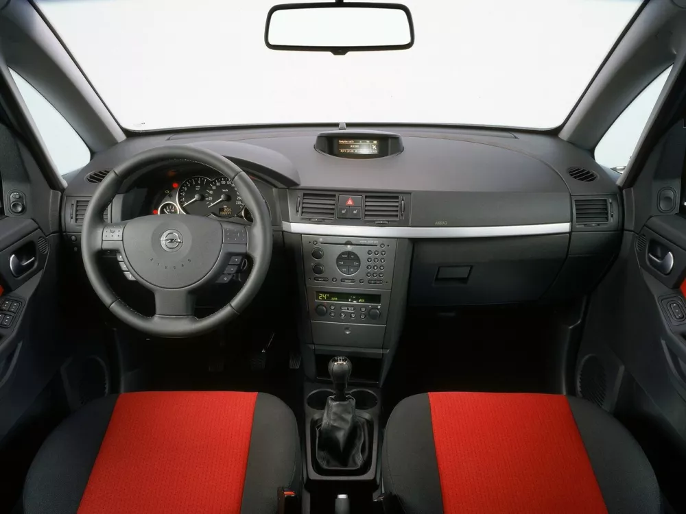 Автомобиль Opel Meriva A Компактвэн