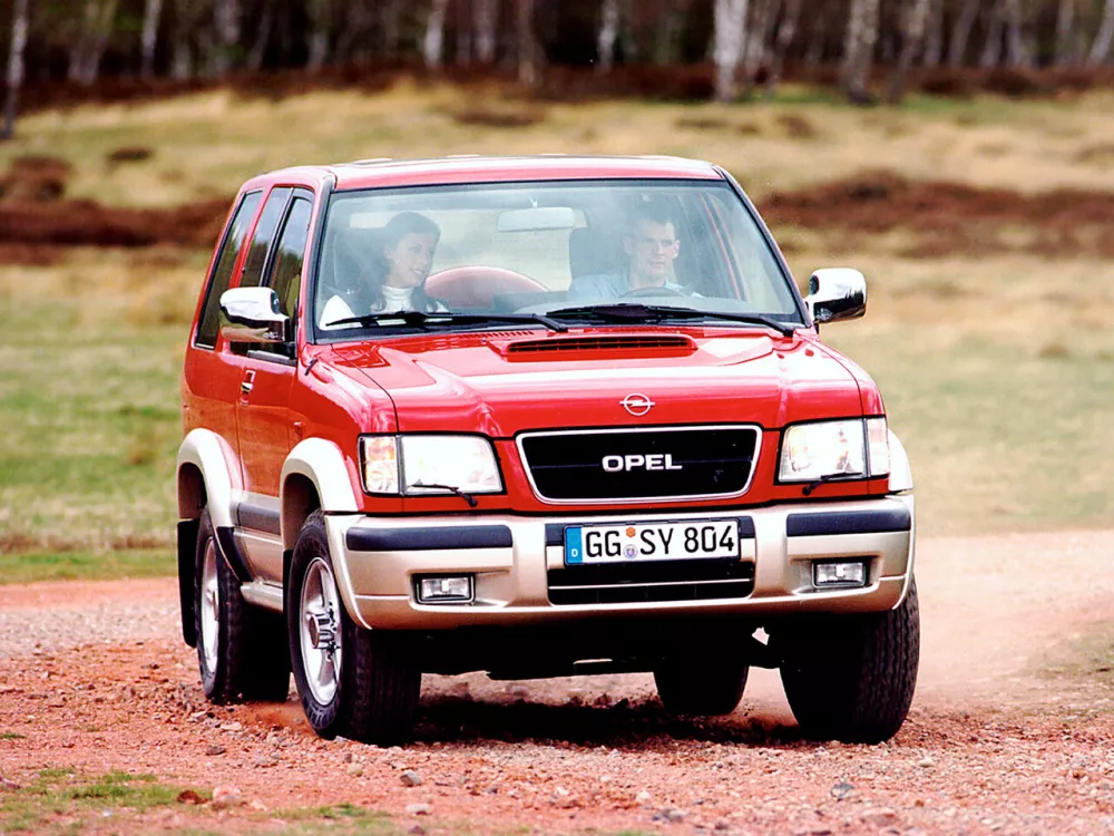 Автомобиль Opel Monterey A Внедорожник (3 двери)