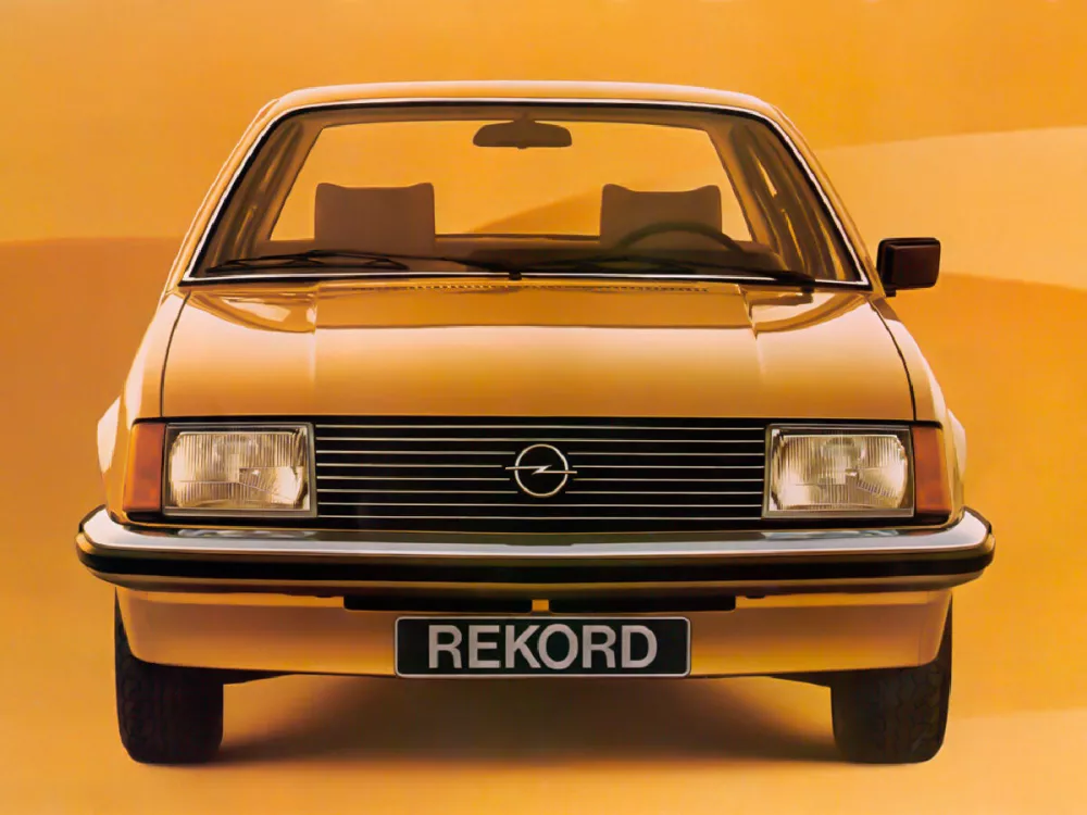 Автомобиль Opel Rekord E Седан