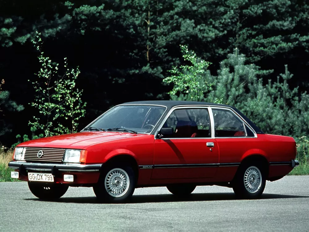Автомобиль Opel Rekord E Седан 2 дв.