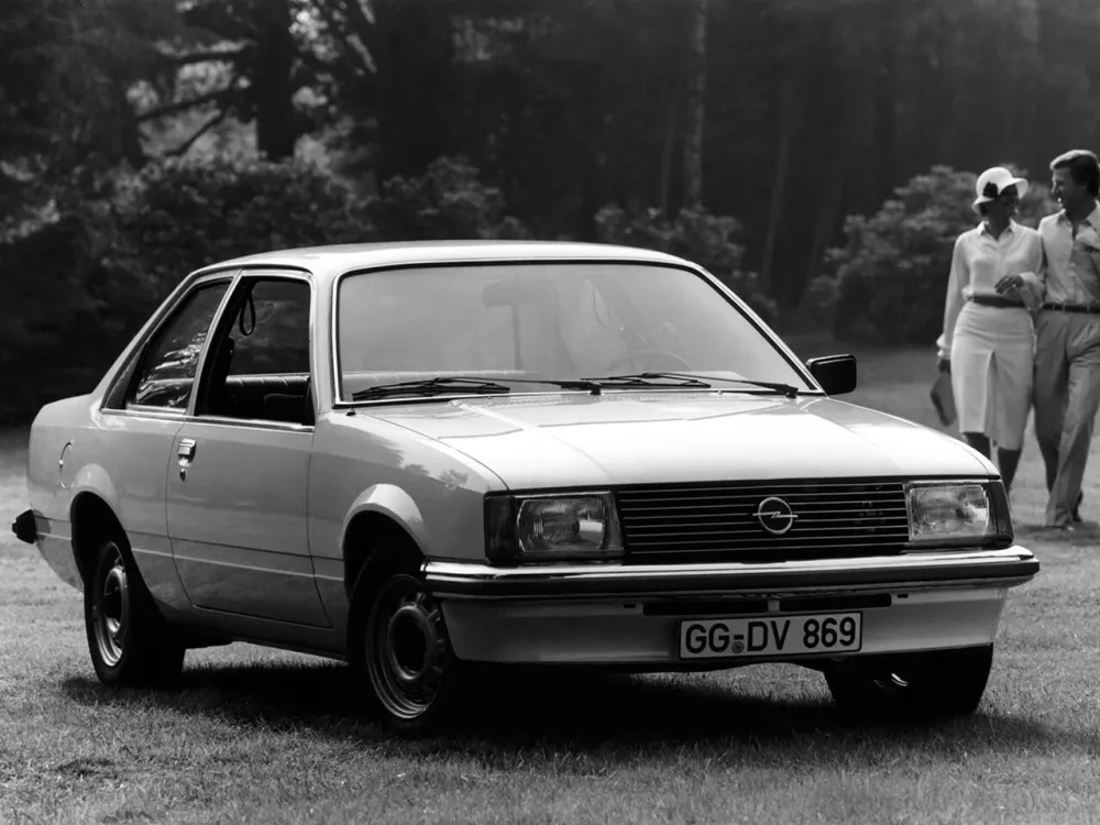 Автомобиль Opel Rekord E Седан 2 дв.