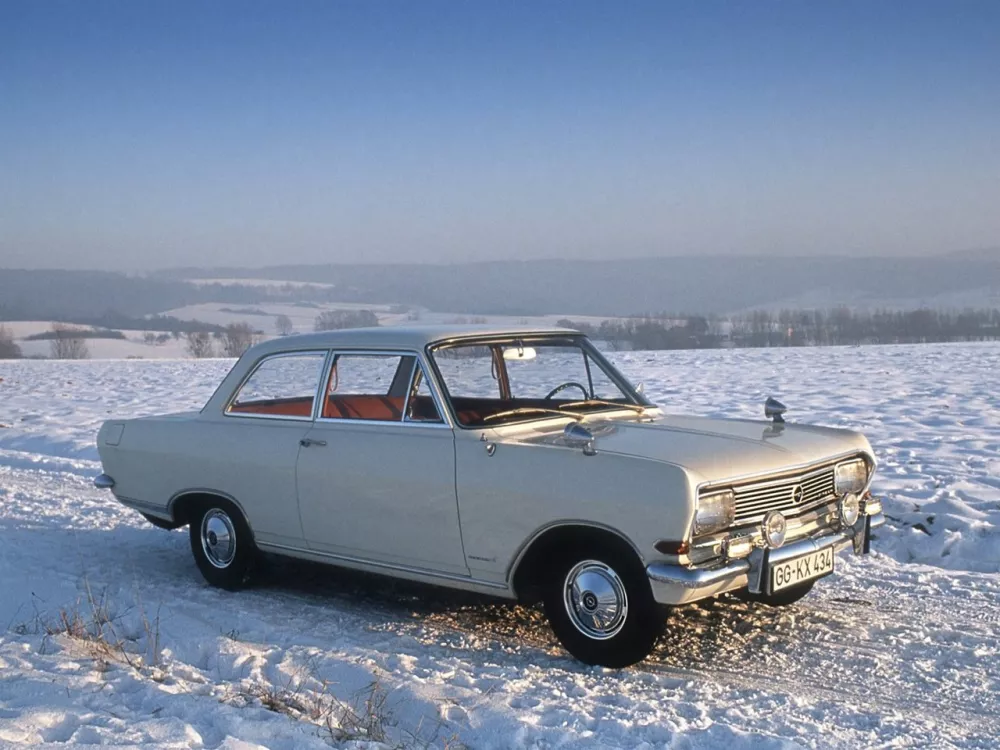 Автомобиль Opel Rekord B Купе