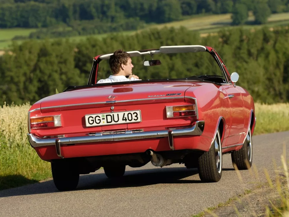 Автомобиль Opel Rekord C Кабриолет