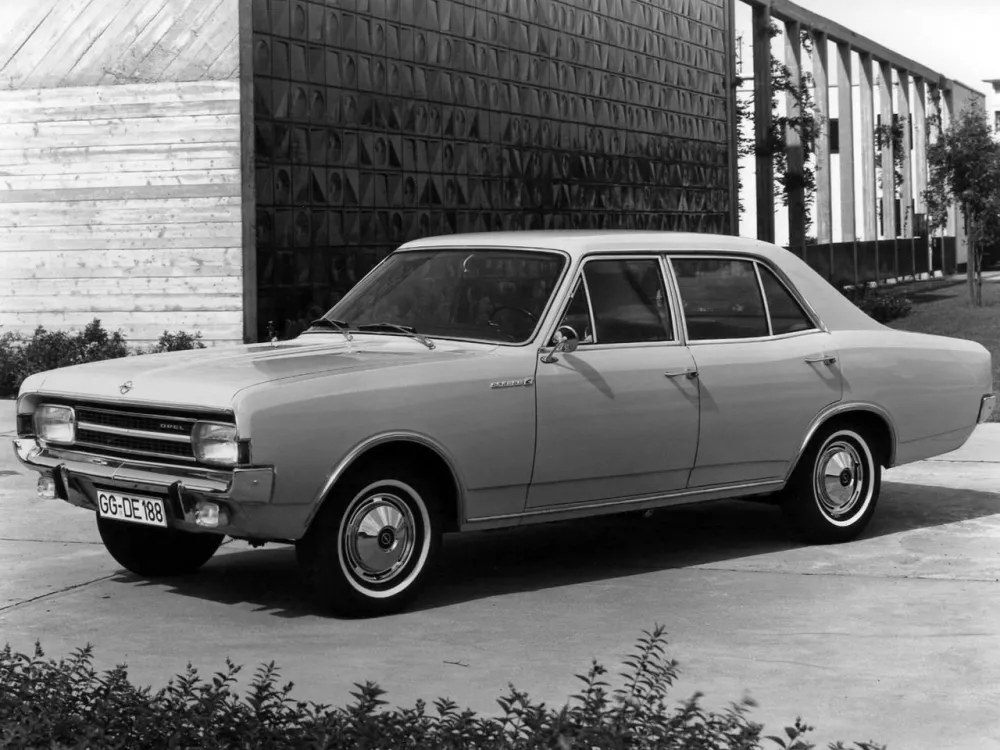 Автомобиль Opel Rekord C Седан