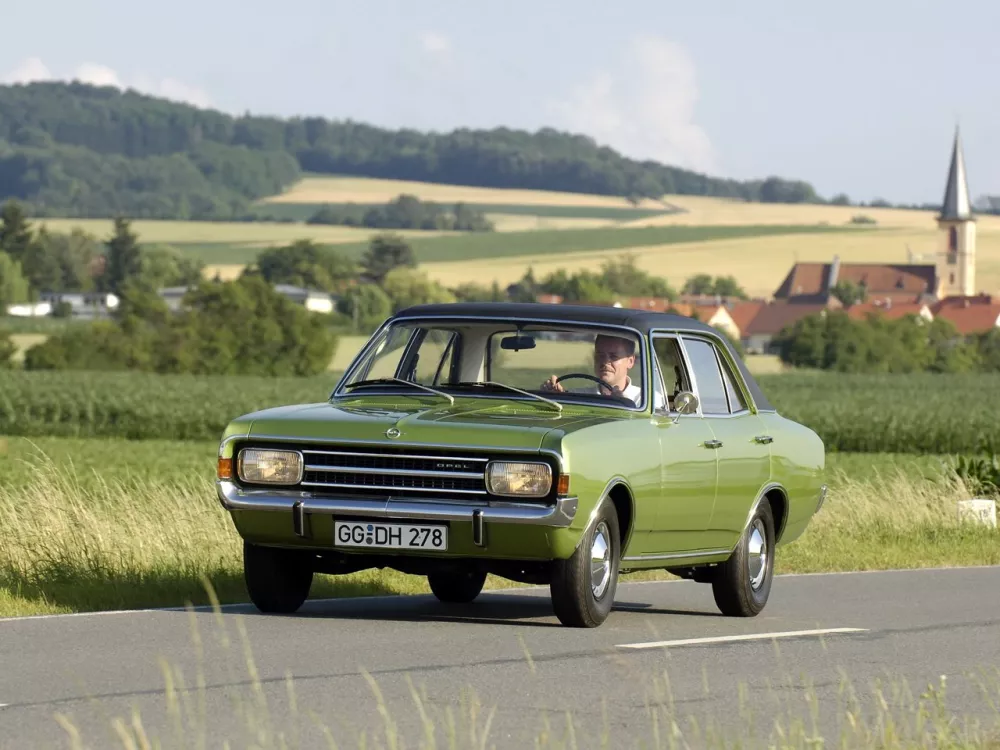 Автомобиль Opel Rekord C Седан