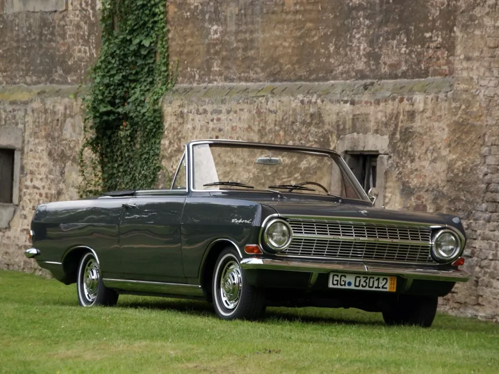 Автомобиль Opel Rekord A Кабриолет