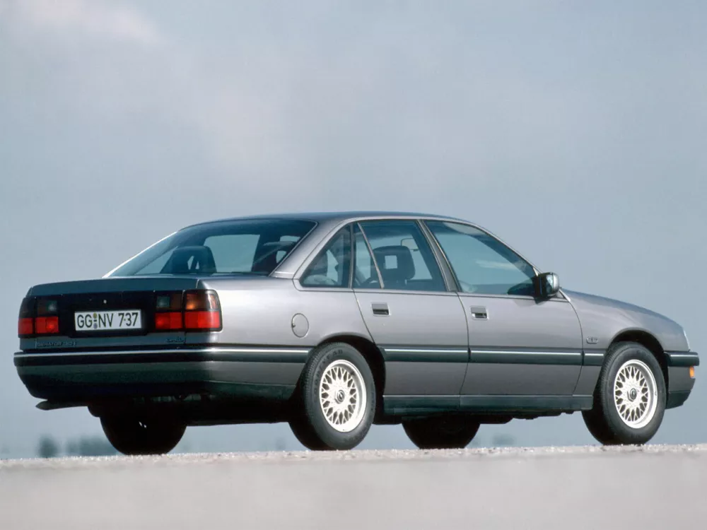Автомобиль Opel Senator B Седан