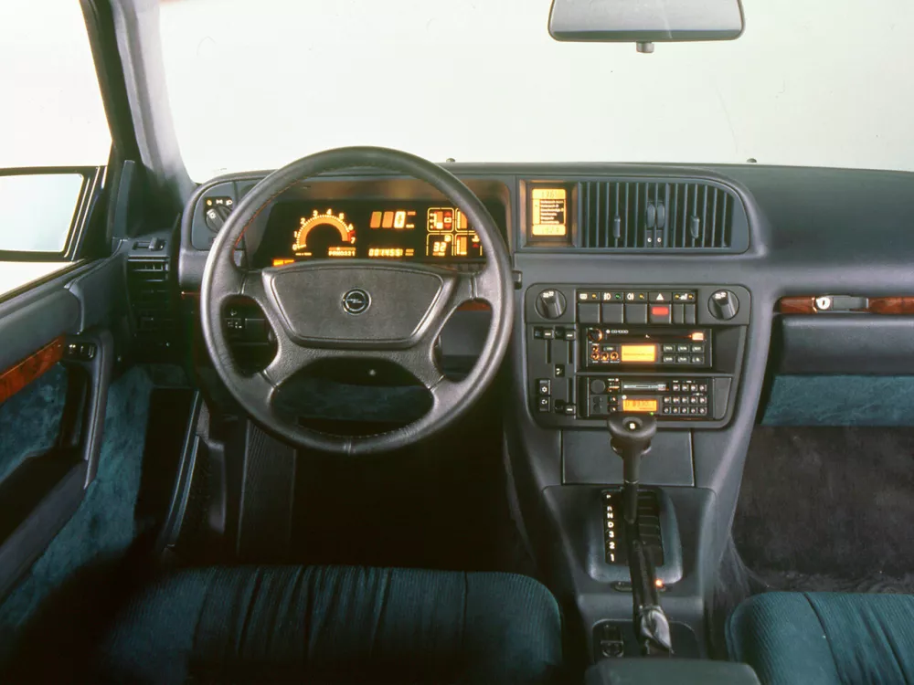 Автомобиль Opel Senator B Седан