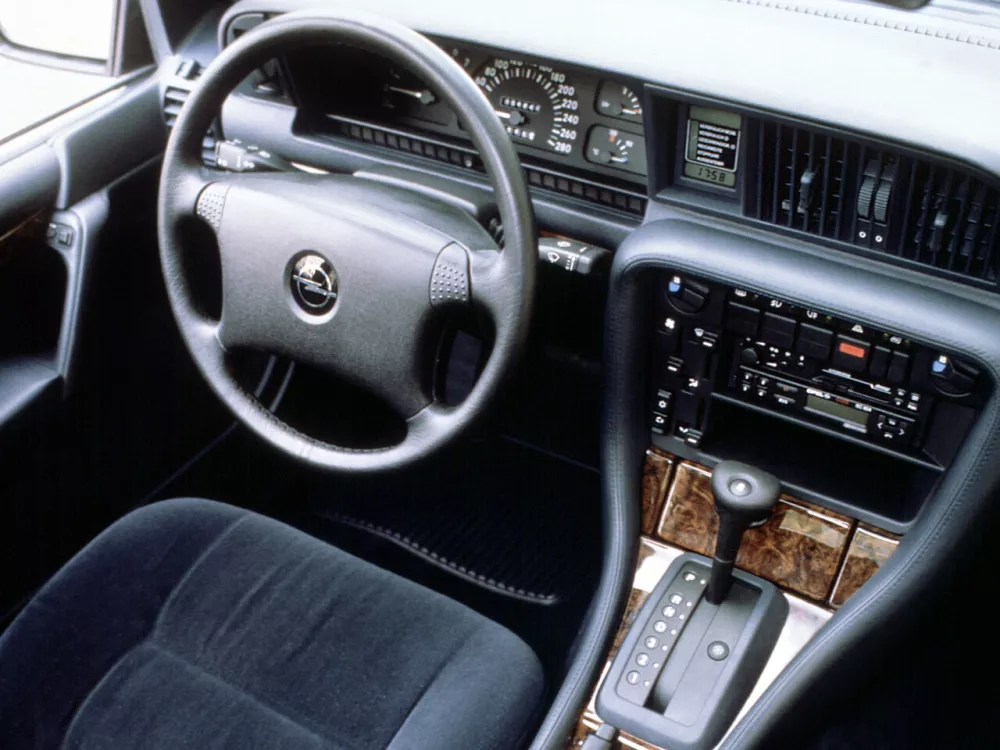 Автомобиль Opel Senator B Седан