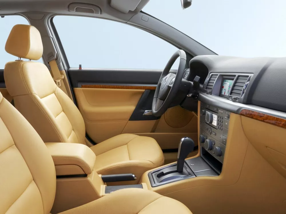 Автомобиль Opel Signum I Рестайлинг Хэтчбек (5 дверей)