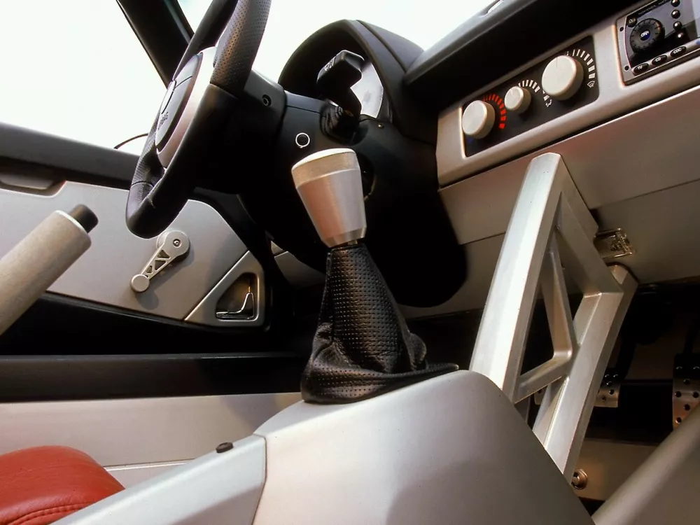 Автомобиль Opel Speedster Тарга