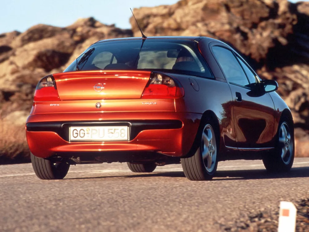 Автомобиль Opel Tigra A Купе