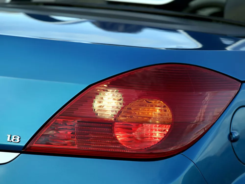 Автомобиль Opel Tigra B Родстер