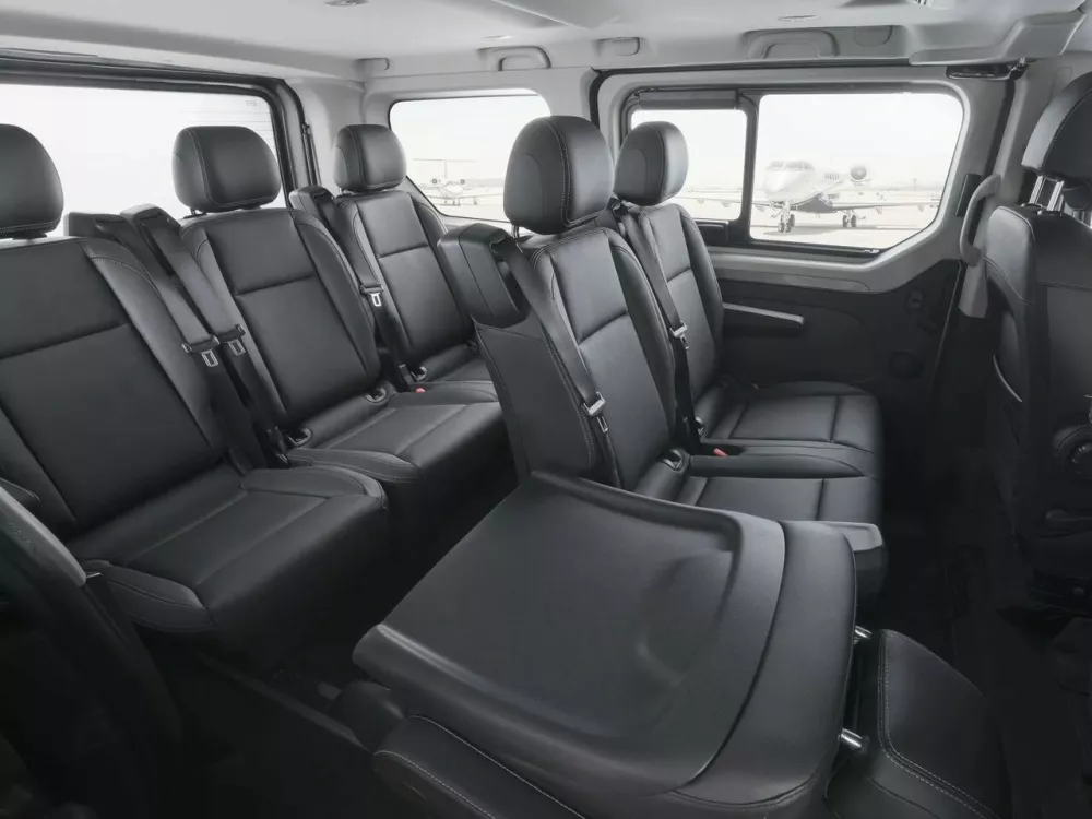 Автомобиль Opel Vivaro B Минивэн