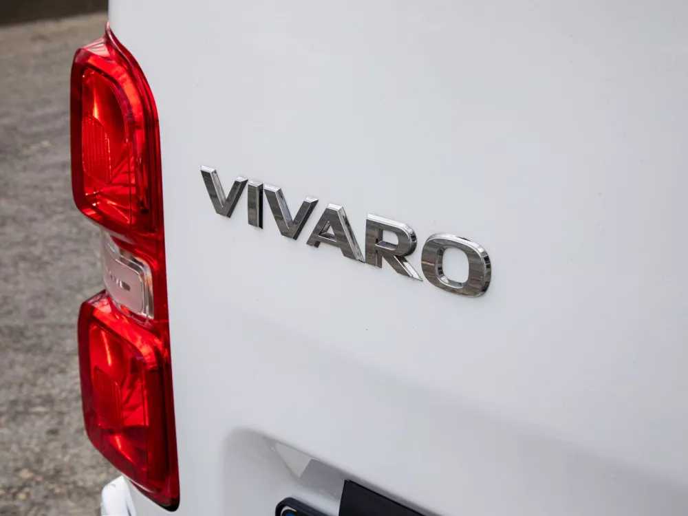 Автомобиль Opel Vivaro C Минивэн
