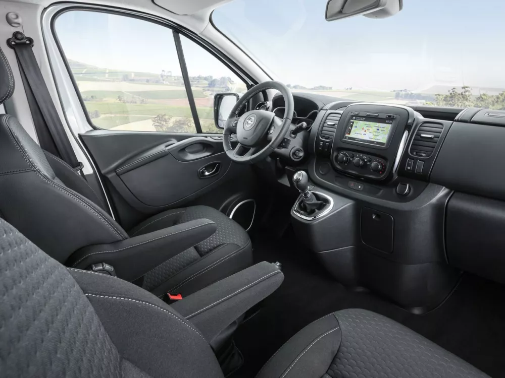 Автомобиль Opel Vivaro B Минивэн Long