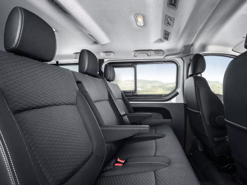 Автомобиль Opel Vivaro B Минивэн Long