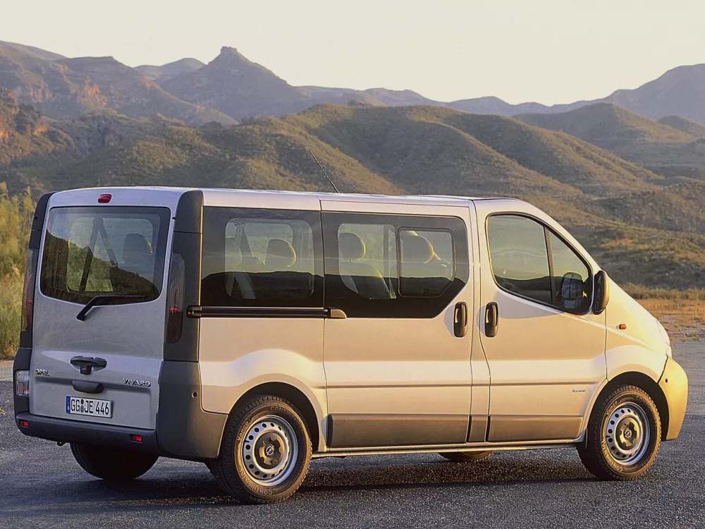 Автомобиль Opel Vivaro A Минивэн