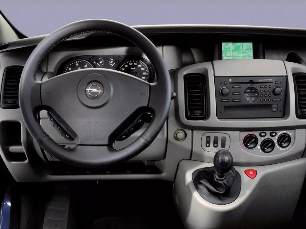 Автомобиль Opel Vivaro A Минивэн