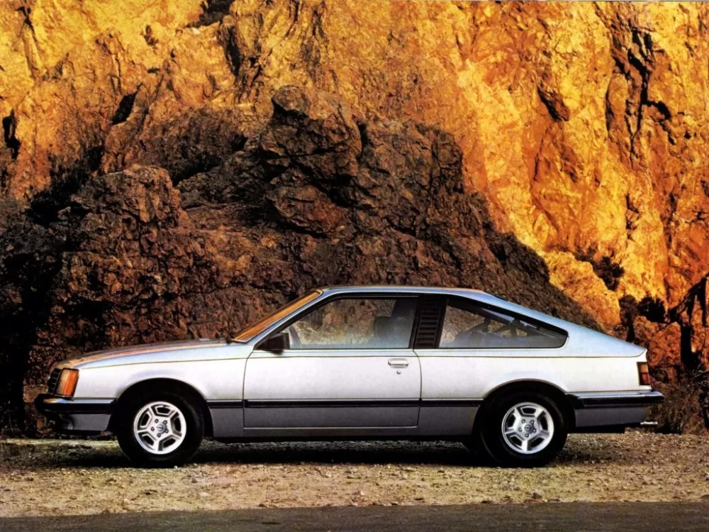 Автомобиль Opel Monza Хэтчбек (3 двери)