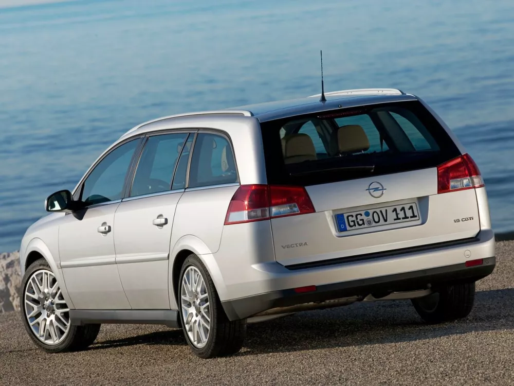 Автомобиль Opel Vectra C Рестайлинг Универсал (5 дверей)