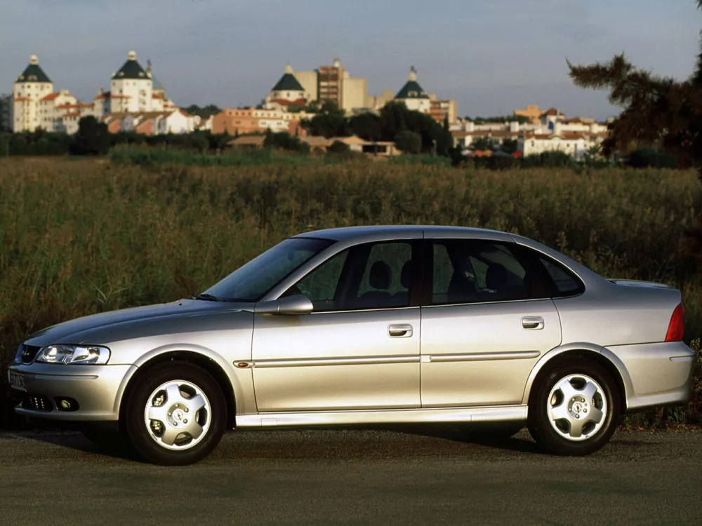 Автомобиль Opel Vectra B Рестайлинг Седан