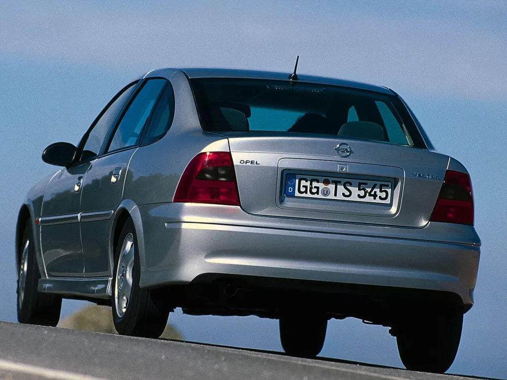 Автомобиль Opel Vectra B Рестайлинг Седан