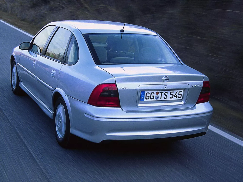 Автомобиль Opel Vectra B Рестайлинг Седан