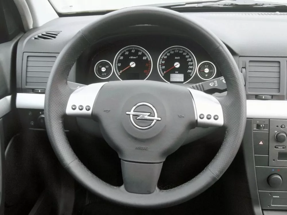 Автомобиль Opel Vectra C Лифтбек