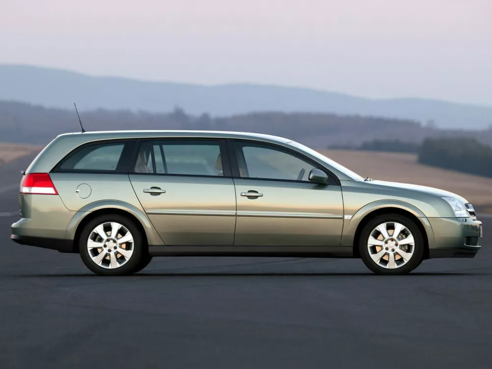 Автомобиль Opel Vectra C Универсал (5 дверей)