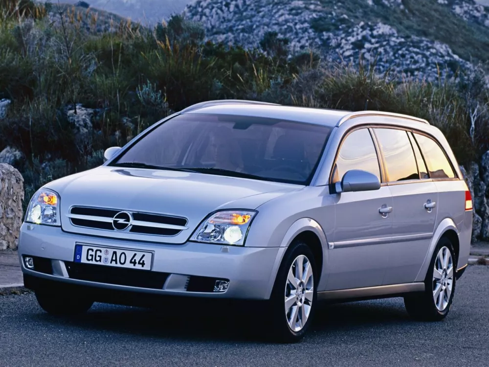 Автомобиль Opel Vectra C Универсал (5 дверей)