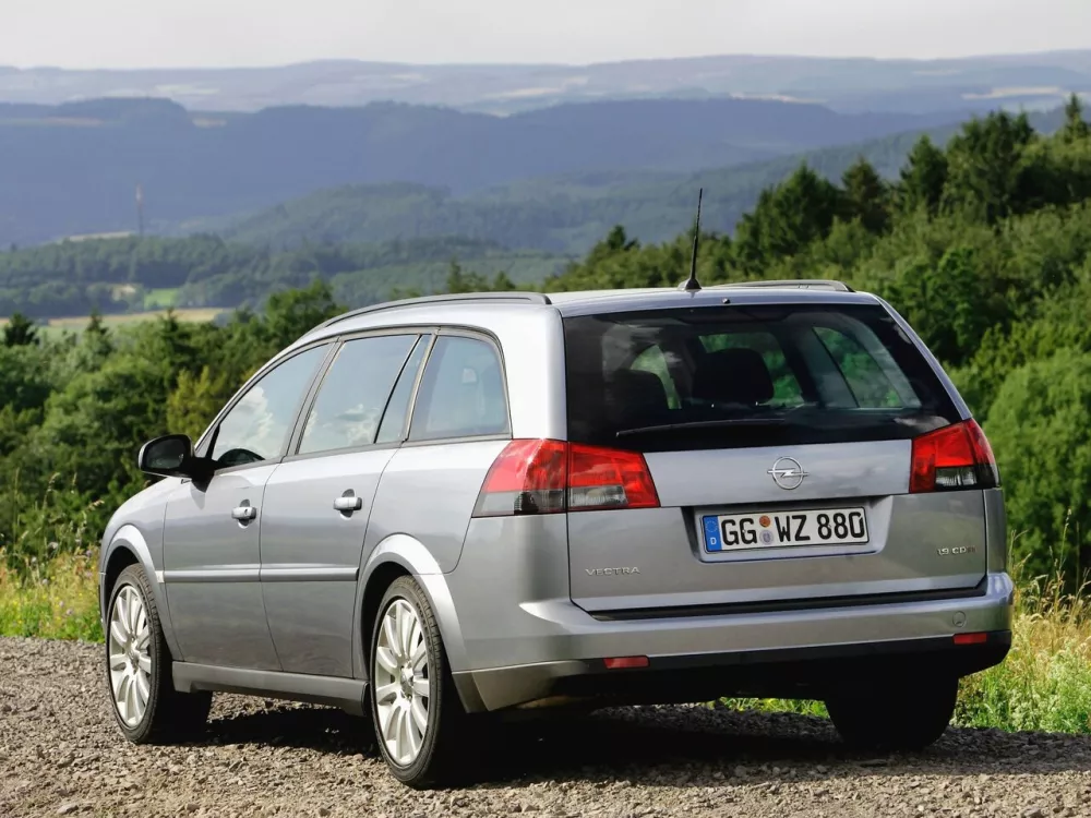 Автомобиль Opel Vectra C Универсал (5 дверей)