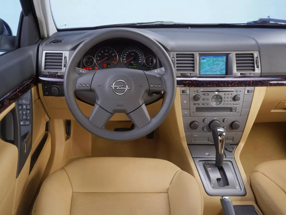 Автомобиль Opel Vectra C Универсал (5 дверей)