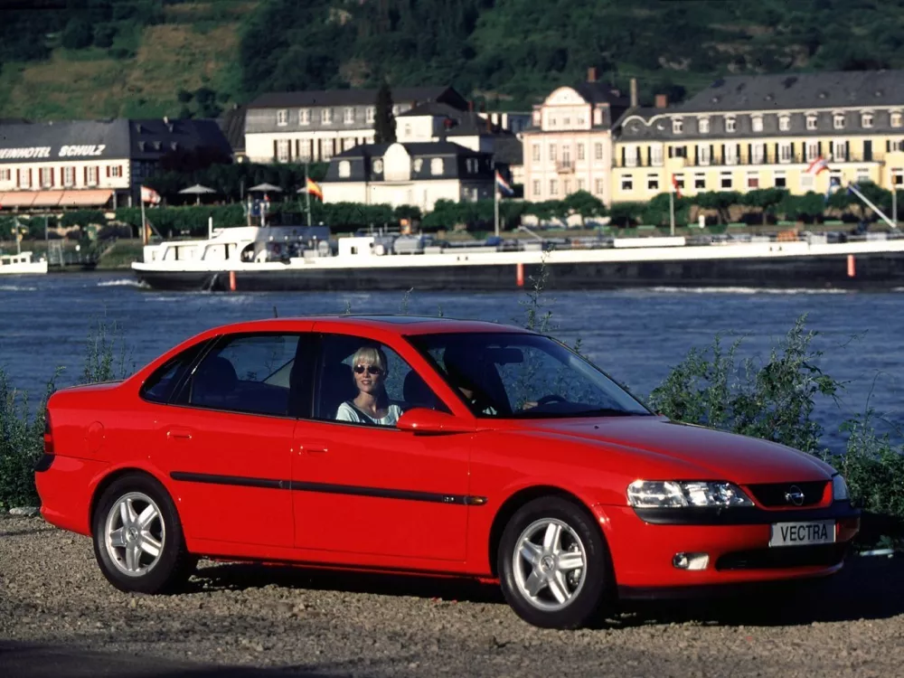 Автомобиль Opel Vectra B Седан