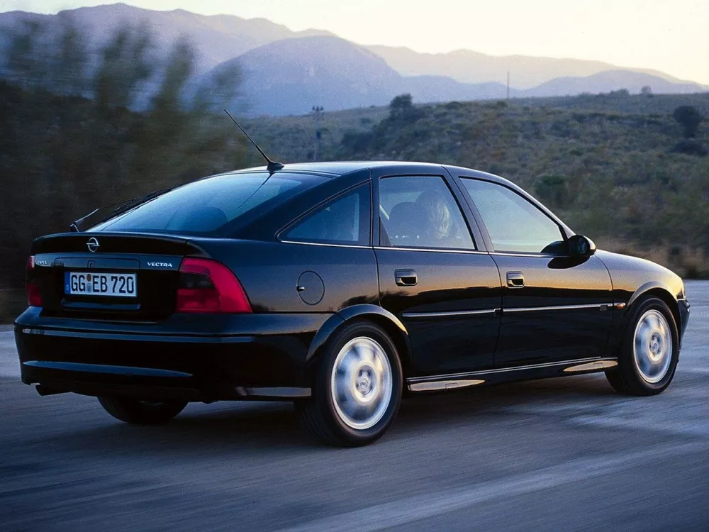 Автомобиль Opel Vectra B Рестайлинг Лифтбек