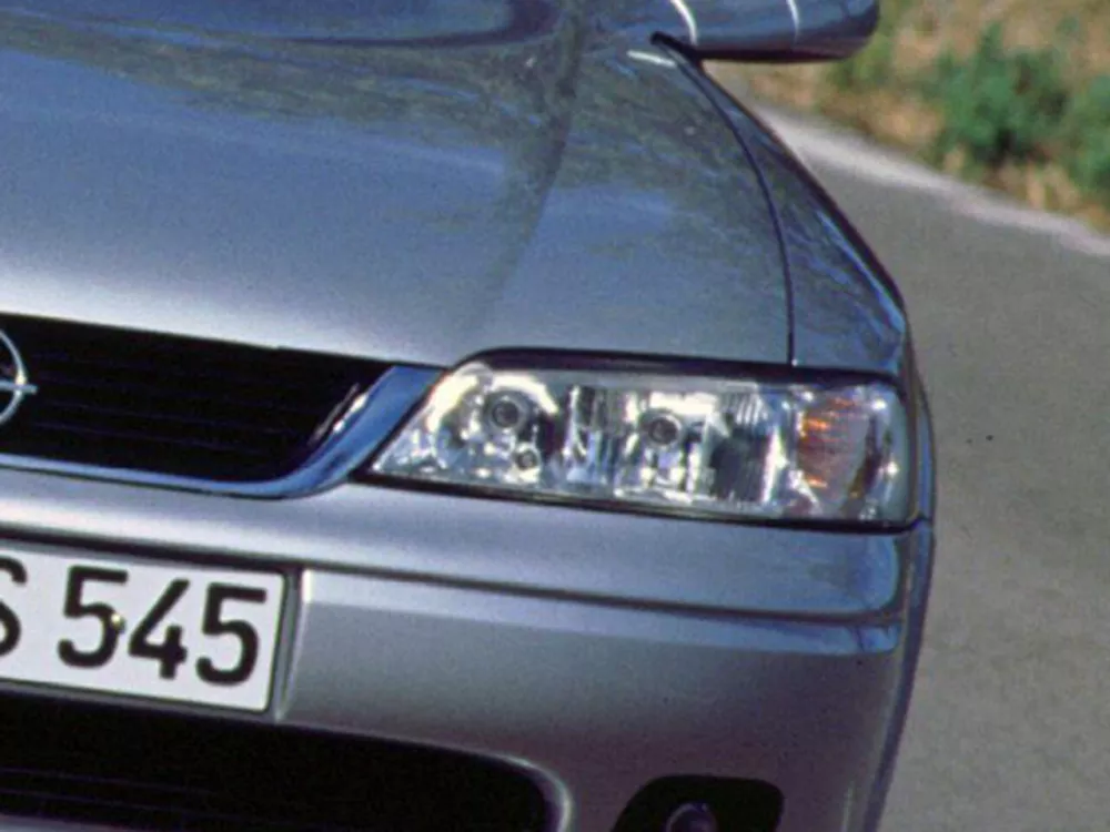 Автомобиль Opel Vectra B Рестайлинг Седан