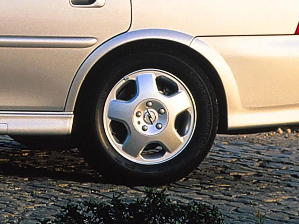 Автомобиль Opel Vectra B Рестайлинг Седан