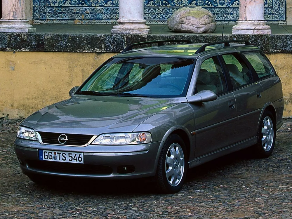 Автомобиль Opel Vectra B Рестайлинг Универсал (5 дверей)