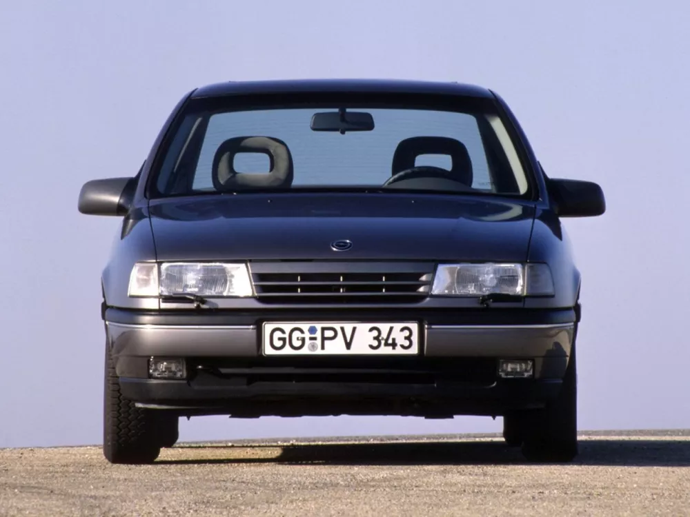 Автомобиль Opel Vectra A Седан