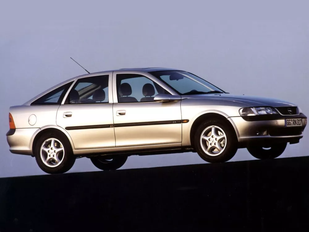 Автомобиль Opel Vectra B Лифтбек