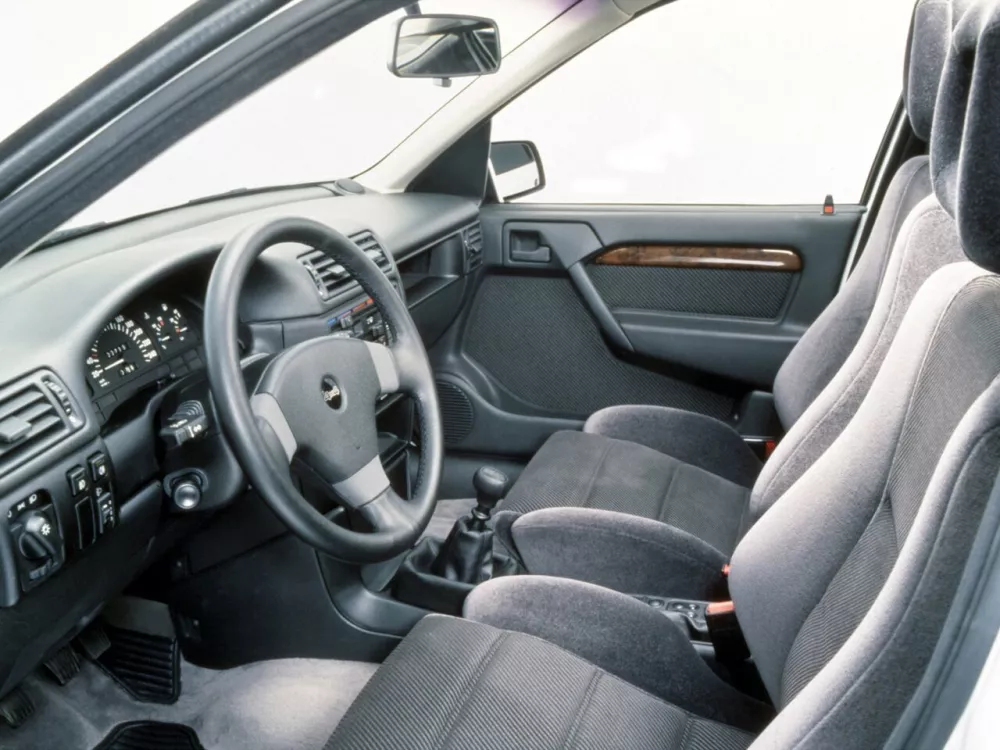 Автомобиль Opel Vectra A Седан