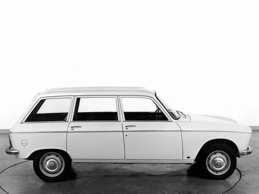 Автомобиль Peugeot 204 Универсал (5 дверей)