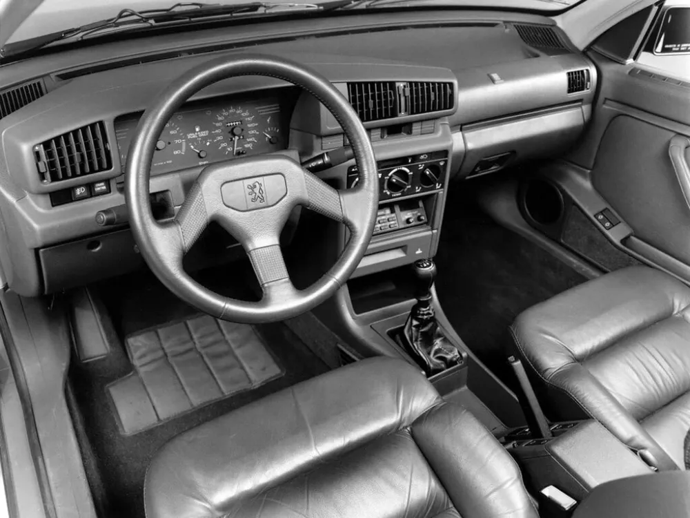 Автомобиль Peugeot 405 Универсал (5 дверей)