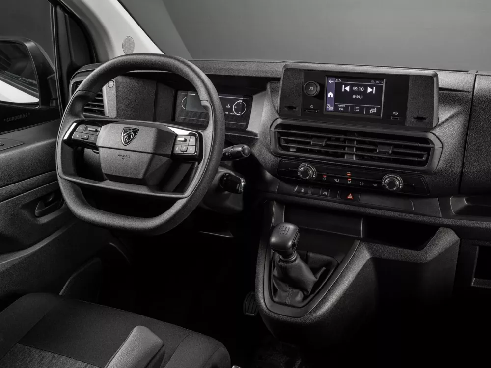 Автомобиль Peugeot Expert III Рестайлинг Фургон