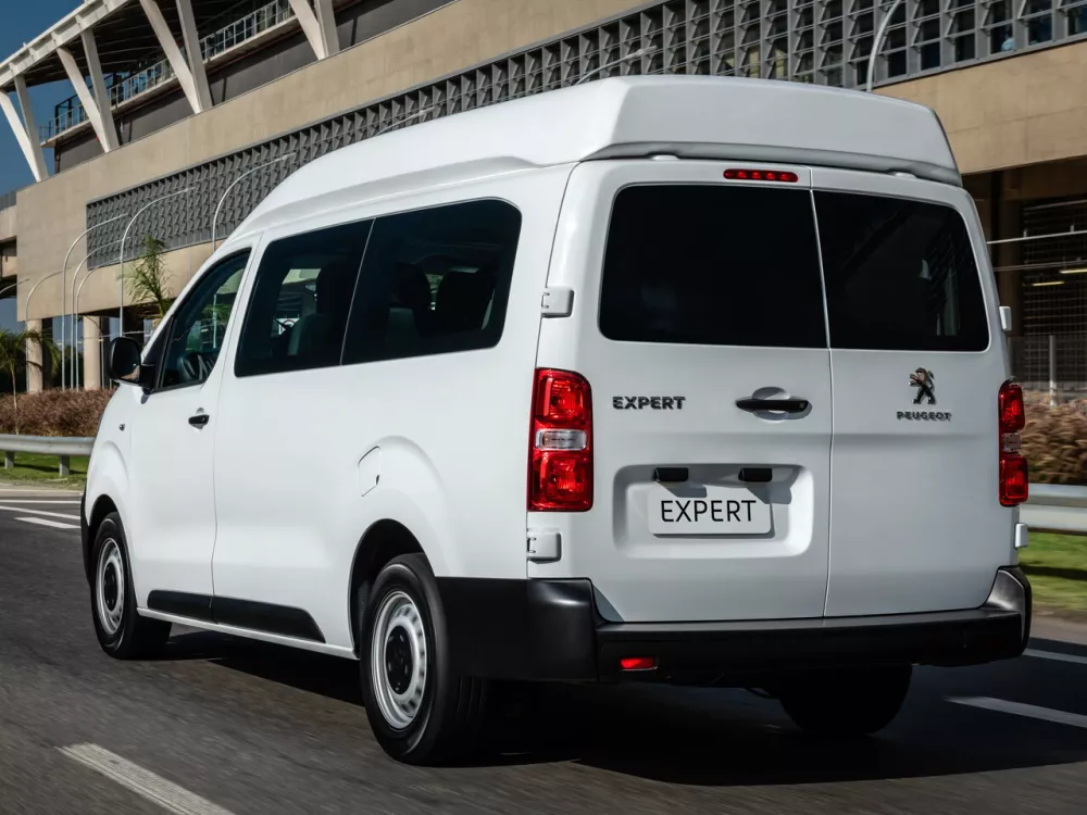 Автомобиль Peugeot Expert III Минивэн