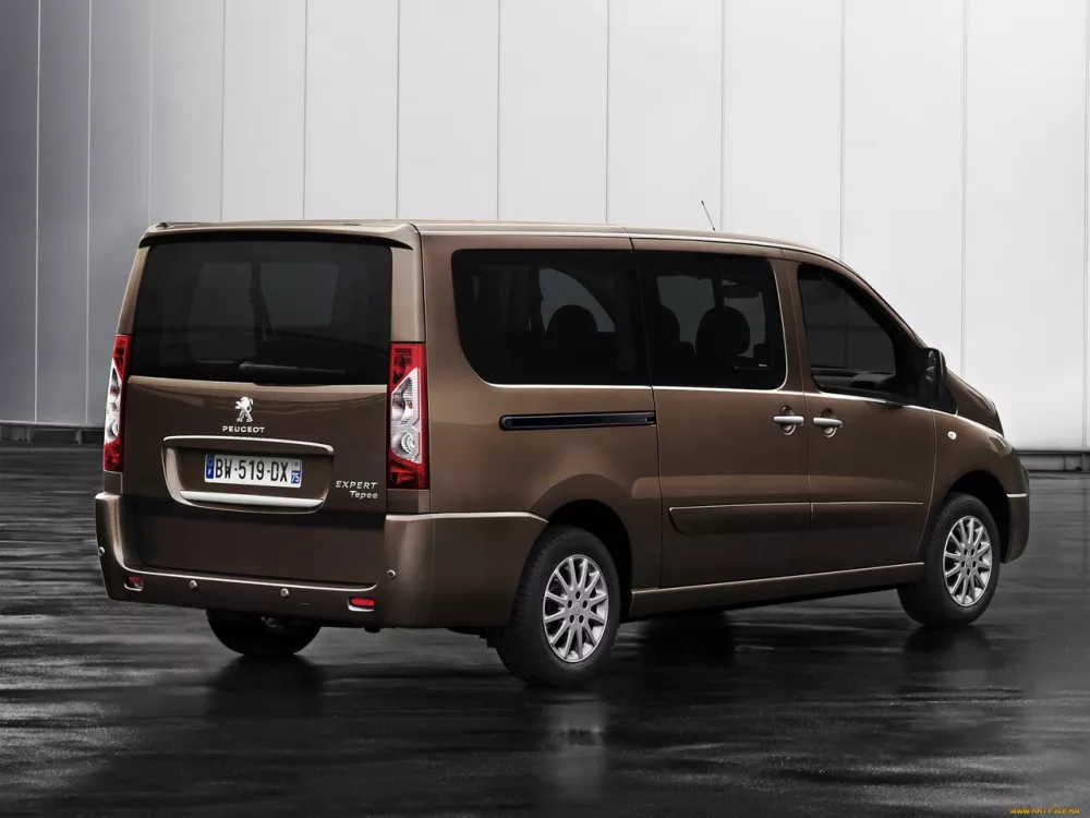 Автомобиль Peugeot Expert II Рестайлинг Минивэн