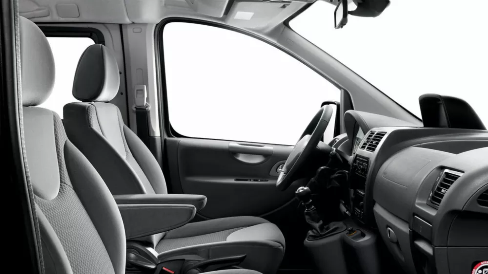Автомобиль Peugeot Expert II Рестайлинг Минивэн